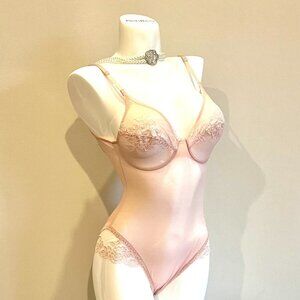 NWT Sexy Vintage Lace all in one Pink Teddy Bodysuit with Hook Closures